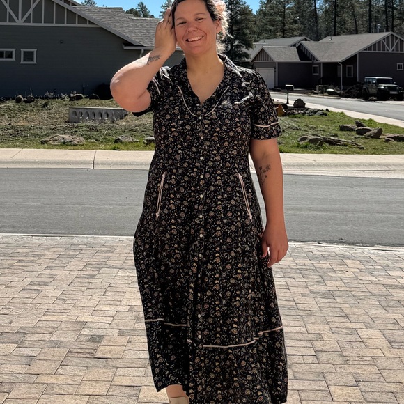 Sendra Dresses & Skirts - Sendero Western Prairie Floral Midi Dress NWT XL Button Front Pockets